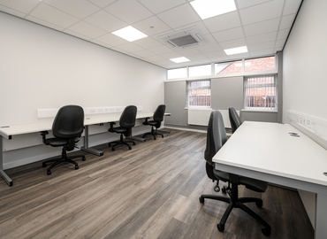  Business center  in Gateshead, Queen Street 117, 200 m² - MatchOffice.co.uk