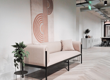  Office space space in West Yorkshire, Albion Place 22, 400 m² - MatchOffice.co.uk