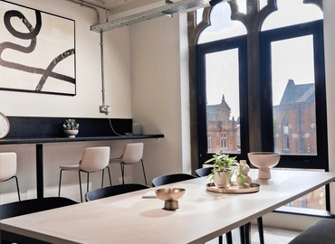 Office for rent in West Yorkshire, Albion Place 22, 400 m² - MatchOffice.co.uk