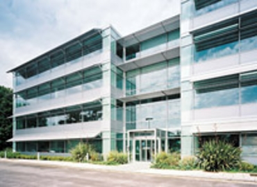 Business center  in Crawley, First Point, 32 m² - MatchOffice.co.uk