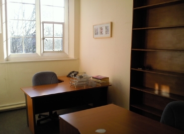 140 m² Business park in Derbyshire, Uttoxeter New Road (DE22 3WZ) - 1 | MatchOffice
