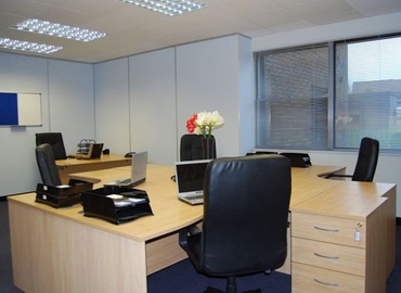  Business center  in Manchester, Cartwright Street, 70 m² - MatchOffice.co.uk