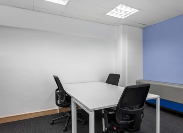  Coworking space in Potters Bar, High Street, 10 m² - MatchOffice.co.uk