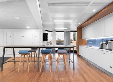  Work space in City of London, 25 Old Broad Street, 10 m² - MatchOffice.co.uk