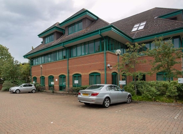  Coworking space in Leatherhead, Kingston Road, 10 m² - MatchOffice.co.uk