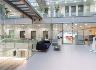  Business center  in Hammersmith and Fulham, 566 Chiswick High Road, 10 m² - MatchOffice.co.uk