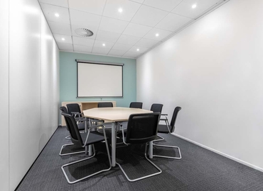 Virtual business address in Reigate, 41 London Road (RH2 9RJ) - 2 | MatchOffice.com