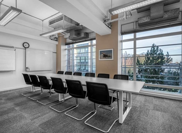  Coworkind spaces in Farnborough, Fowler Avenue, 10 m² - MatchOffice.co.uk