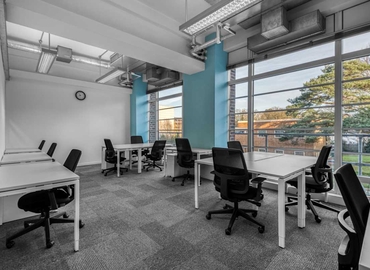 Business centre  in Farnborough, Fowler Avenue, 10 m² - MatchOffice.co.uk