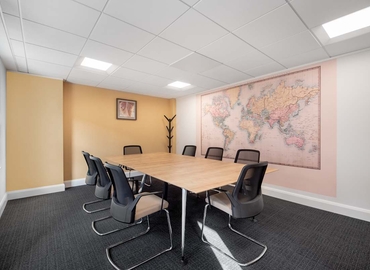 Coworking in West Berkshire, 12-20 Oxford Street, 10 m² - MatchOffice.co.uk
