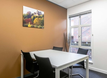 10 m² Co-working  in Surrey, 25 Clarendon Road (RH1 1QZ) - 2 | MatchOffice.com