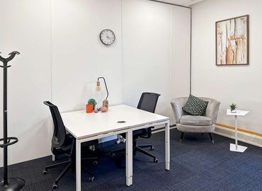 Business centre  in Edinburgh, 83 Princes Street, 10 m² - MatchOffice.co.uk