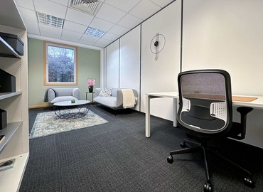 10 m² Business space in Hayes, 450 Bath Road (UB7 0EB) - 3 | MatchOffice.com
