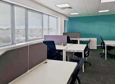 10 m² Coworking  in West Sussex, Station Way (RH10 1JH) - 11 | MatchOffice.com