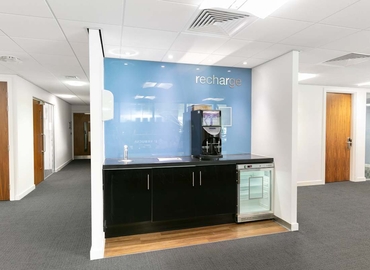  Work space in Surrey, M25 J9/10, 10 m² - MatchOffice.co.uk