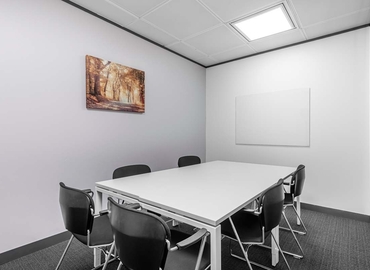  Coworking space in Camden, 85 Tottenham Court Road, 10 m² - MatchOffice.co.uk