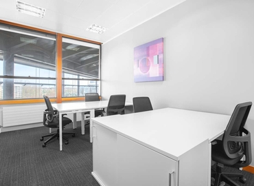  Business center  in Hayes, 6-9 The Square, 10 m² - MatchOffice.co.uk