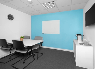  Work space in Birmingham Centre, Birmingham Airport, 10 m² - MatchOffice.co.uk
