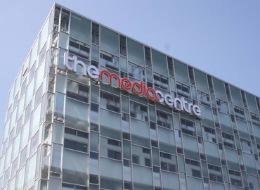 195 m² Business space building for rent in Huddersfield, 7 Northumberland St (HD1 1RL) - 0 | MatchOffice.com