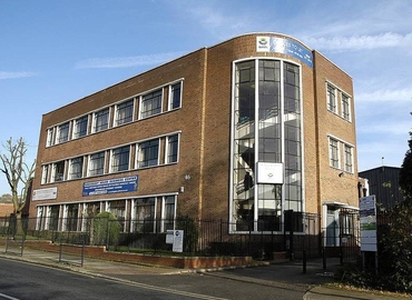 Business center Kingsbury House, 468 Church Lane NW9 8UA West London