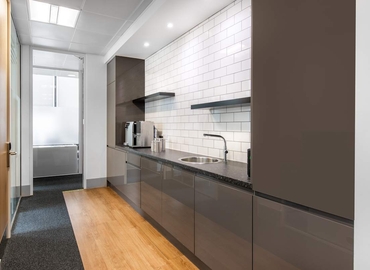 10 m² Shared workspace  in Liverpool, 1 Mann Island (L3 1BP) - 5 | MatchOffice.com