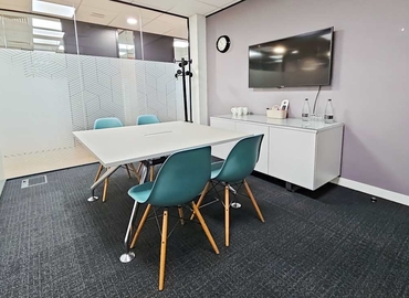  Work space in Buckinghamshire, Third Avenue, 10 m² - MatchOffice.co.uk