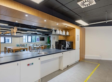 Business centre  in Kingston upon Thames, 13 The Causeway, 10 m² - MatchOffice.co.uk