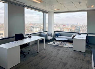  Coworking space in West London, 2 Lakeside Drive, 10 m² - MatchOffice.co.uk