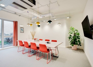 10 m² Serviced office in Guildford, Station View (GU1 4AR) - 2 | MatchOffice