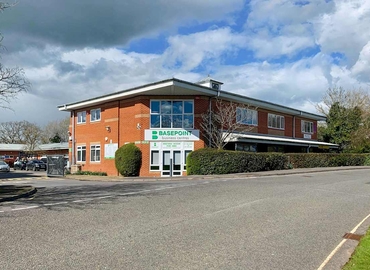 Business centre  in Hampshire, Waterberry Drive, 10 m² - MatchOffice.co.uk