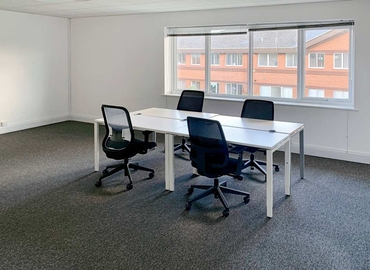 Business centre  in Hampshire, Waterberry Drive, 10 m² - MatchOffice.co.uk