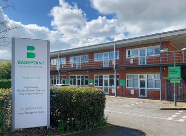 Business centre  in Hampshire, Waterberry Drive, 10 m² - MatchOffice.co.uk