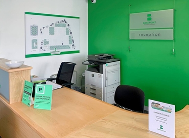  Business center  in Hampshire, Waterberry Drive, 10 m² - MatchOffice.co.uk