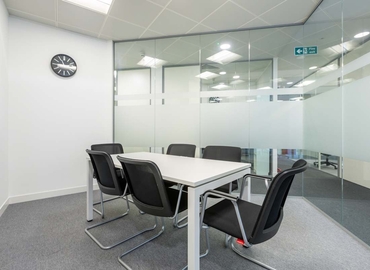  Business center  in Croydon, 81-85 Station Road, 10 m² - MatchOffice.co.uk