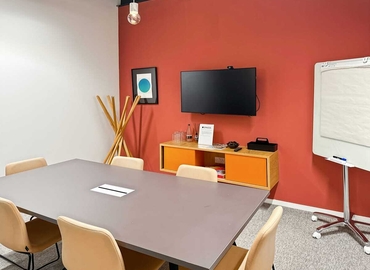 Business centre  in Edinburgh, 1 Lochrin Square, 10 m² - MatchOffice.co.uk