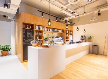 10 m² Co-working  in Woking, Albion House High Street (GU21 6BG) - 6 | MatchOffice.com