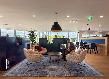  Work space in Wokingham, Wharfedale Road, 10 m² - MatchOffice.co.uk