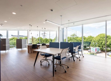  Coworking space in Wokingham, Wharfedale Road, 10 m² - MatchOffice.co.uk