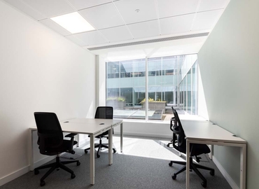  Business center  in Wokingham, Wharfedale Road, 10 m² - MatchOffice.co.uk