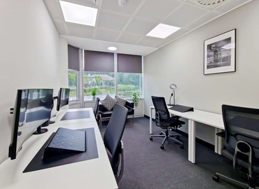 Business center Orbital House, Peel Park G74 5PR Glasgow