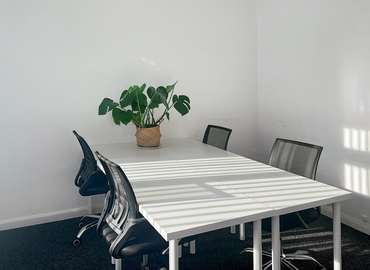 10 m² Co-working  in West Yorkshire, Madison Offices (LS17 7HW) - 2 | MatchOffice