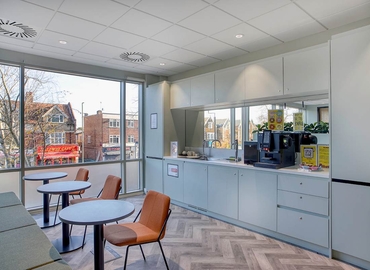 Coworking in Surrey, Ashley Park House, 10 m² - MatchOffice.co.uk