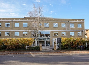  Work space in Surrey, Ashley Park House, 10 m² - MatchOffice.co.uk