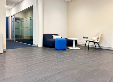 10 m² Shared workspace  in Belfast, Weavers Court Business Park (BT12 5GH) - 4 | MatchOffice