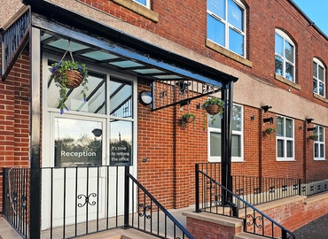 Coworking Chambers Business Centre, Chapel Road,Unit 2 OL8 4QQ Greater Manchester