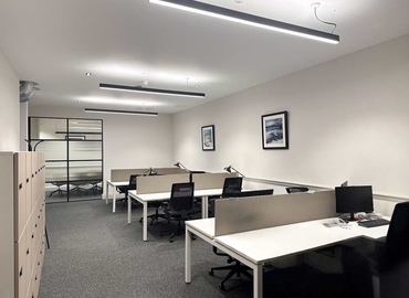  Coworkind spaces in Edinburgh, 6 Waterloo Place, 10 m² - MatchOffice.co.uk