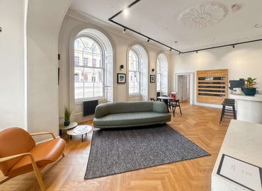  Virtual office address Edinburgh, 6 Waterloo Place - MatchOffice.co.uk