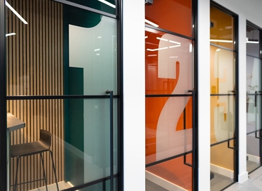 10 m² Business space in Cheshire, 35-37 High Street (CW12 1AX) - 1 | MatchOffice.com