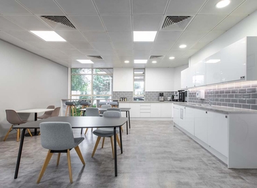  Work space in Surrey, London Road, 10 m² - MatchOffice.co.uk