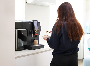  Coworkind spaces in West London, 5 Wadsworth Road, 10 m² - MatchOffice.co.uk